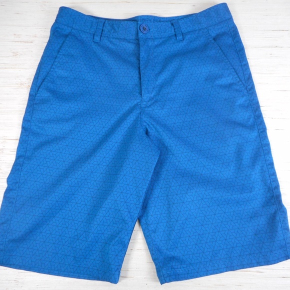 Under Armour Boy’s Blue Geometric Athletic Shorts Size 18 (Loose Fit) - Picture 1 of 4